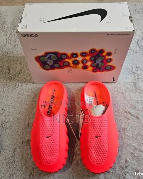 Nike Mind 001