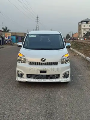 Toyota Voxy 2013 White