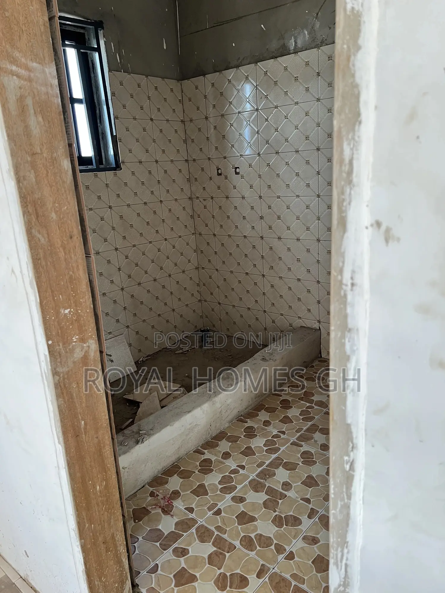 2bdrm Apartment in Royal Homes Gh, Mampong Municipal for rent