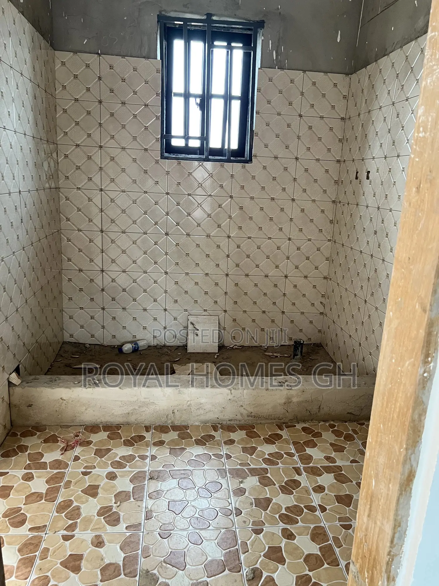 2bdrm Apartment in Royal Homes Gh, Mampong Municipal for rent