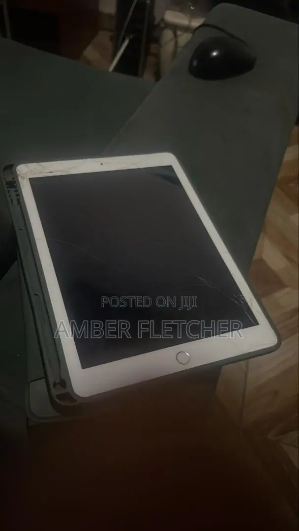 Apple iPad Wi-Fi +3G 128 GB Silver