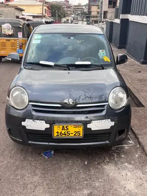 Toyota Sienta 1.5 AWD 2011 Gray