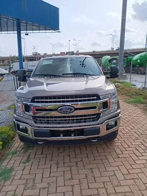Ford F-150 Lariat 4x4 SuperCab Styleside 6.5 ft. box 145 in. WB 2018