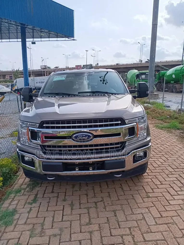 Ford F-150 Lariat 4x4 SuperCab Styleside 6.5 ft. box 145 in. WB 2018