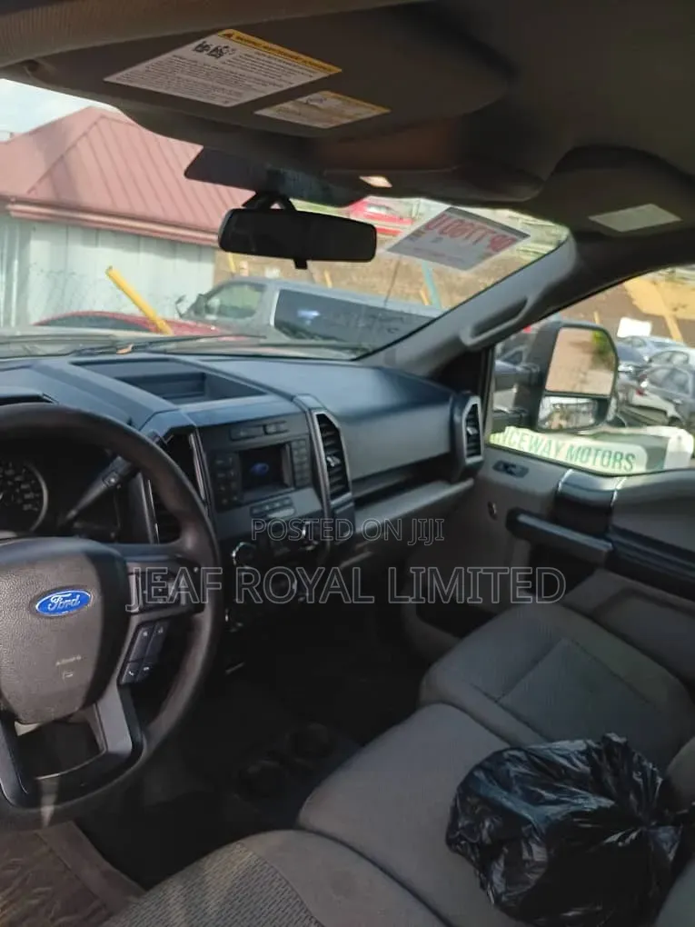 Ford F-150 Lariat 4x4 SuperCab Styleside 6.5 ft. box 145 in. WB 2018