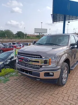 Ford F-150 Lariat 4x4 SuperCab Styleside 6.5 ft. box 145 in. WB 2018
