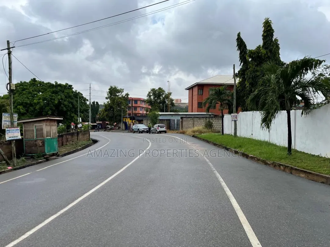 Dansoman High Street.