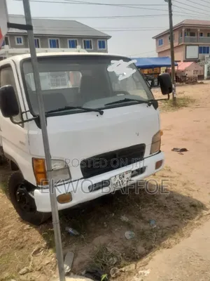 Hyundai Mighty 22
