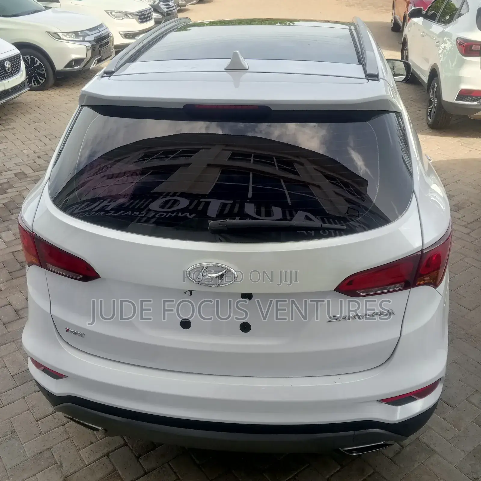 Hyundai Santa Fe 2017 White
