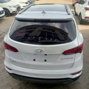 Hyundai Santa Fe 2017 White