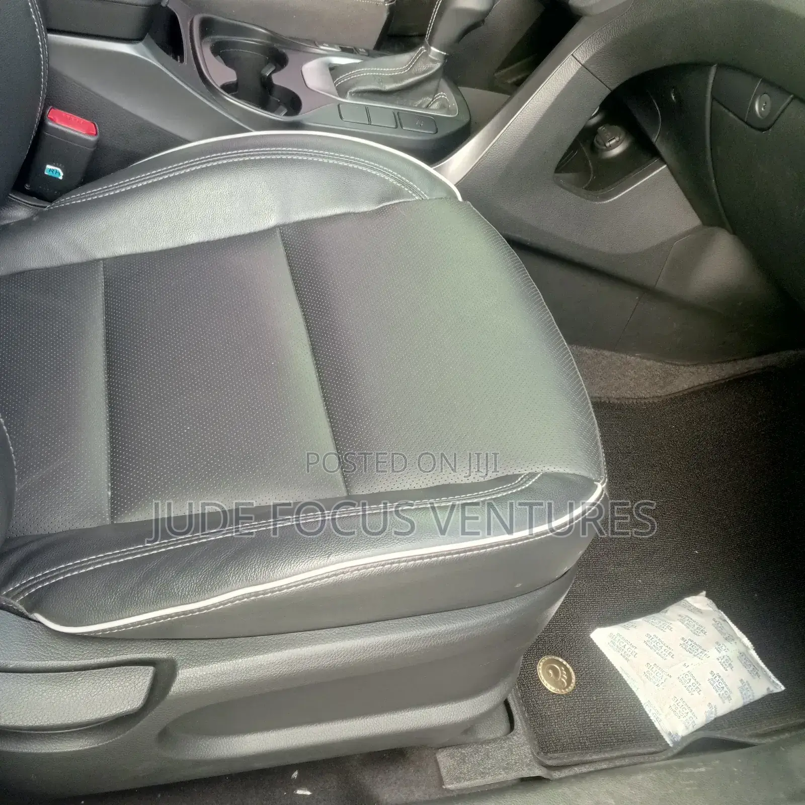 Hyundai Santa Fe 2017 White