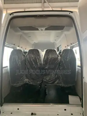 New Bus 2025 White