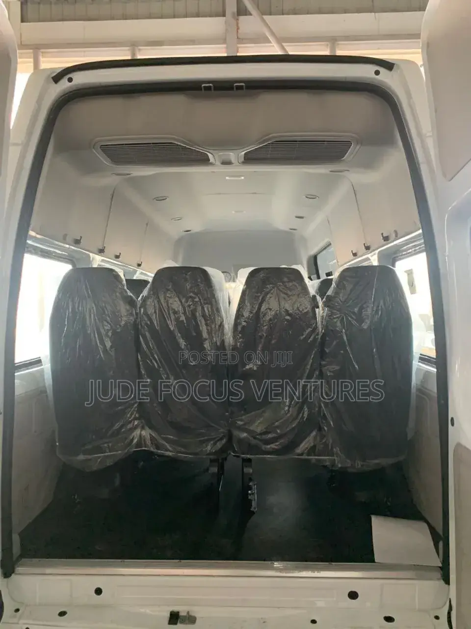 New Bus 2025 White