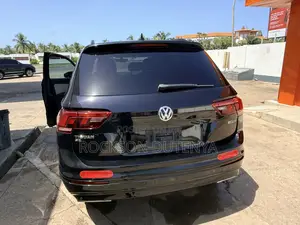 Volkswagen Tiguan 2.0T SE R-Line Black AWD 4MOTION 2020 Black