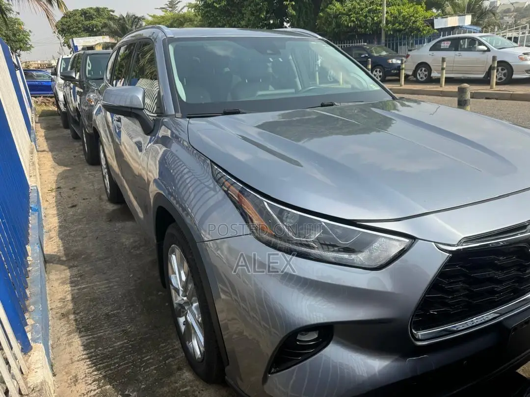 Toyota Highlander XLE AWD 2020 Gray