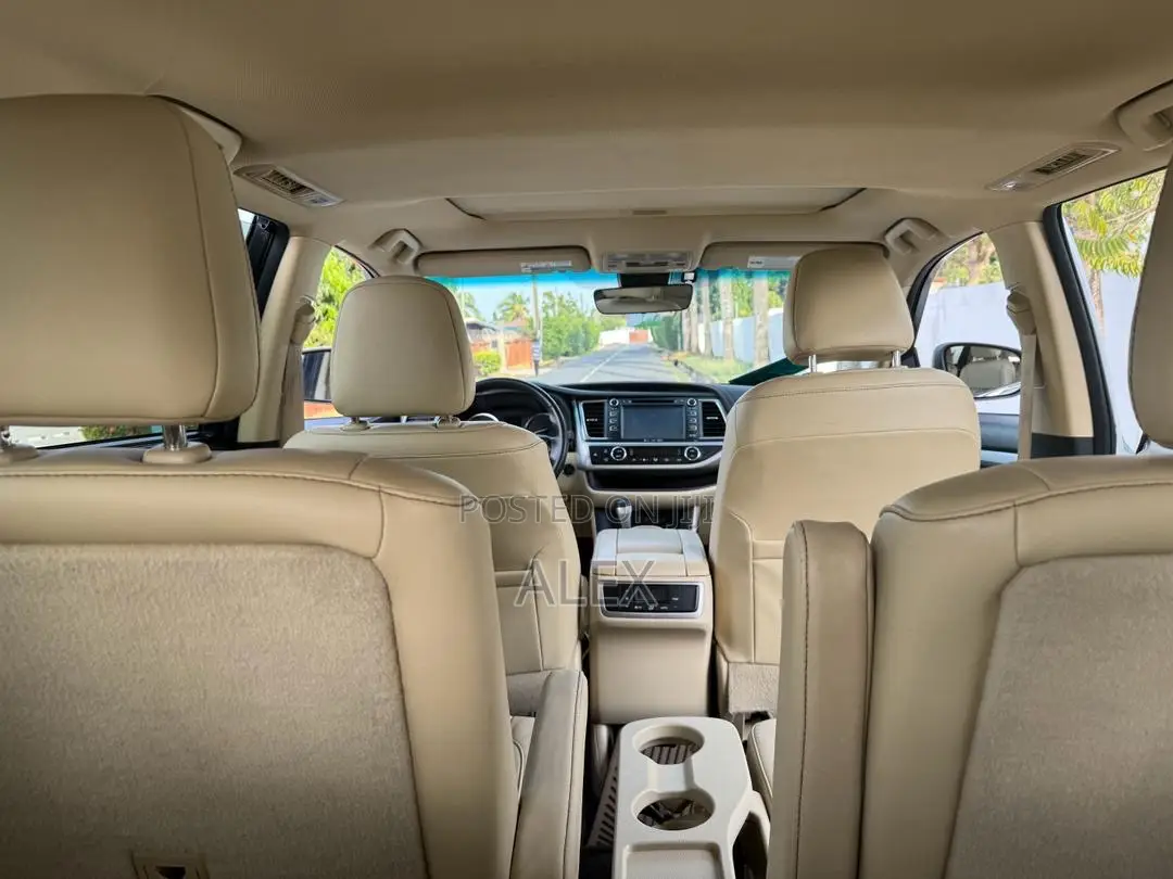 Toyota Highlander Limited 2019 White