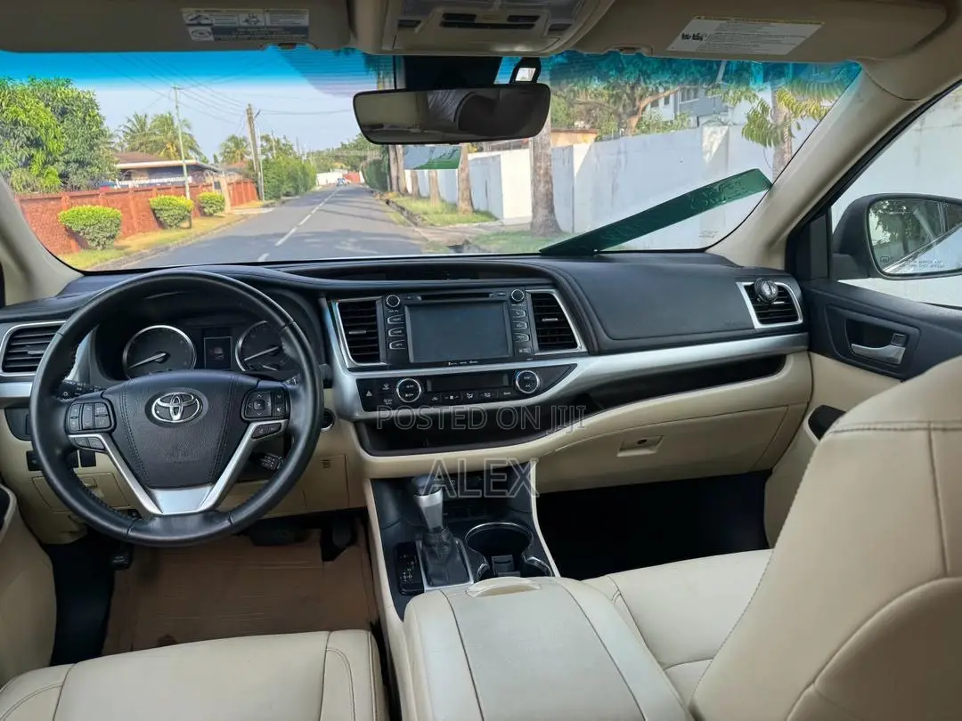 Toyota Highlander Limited 2019 White