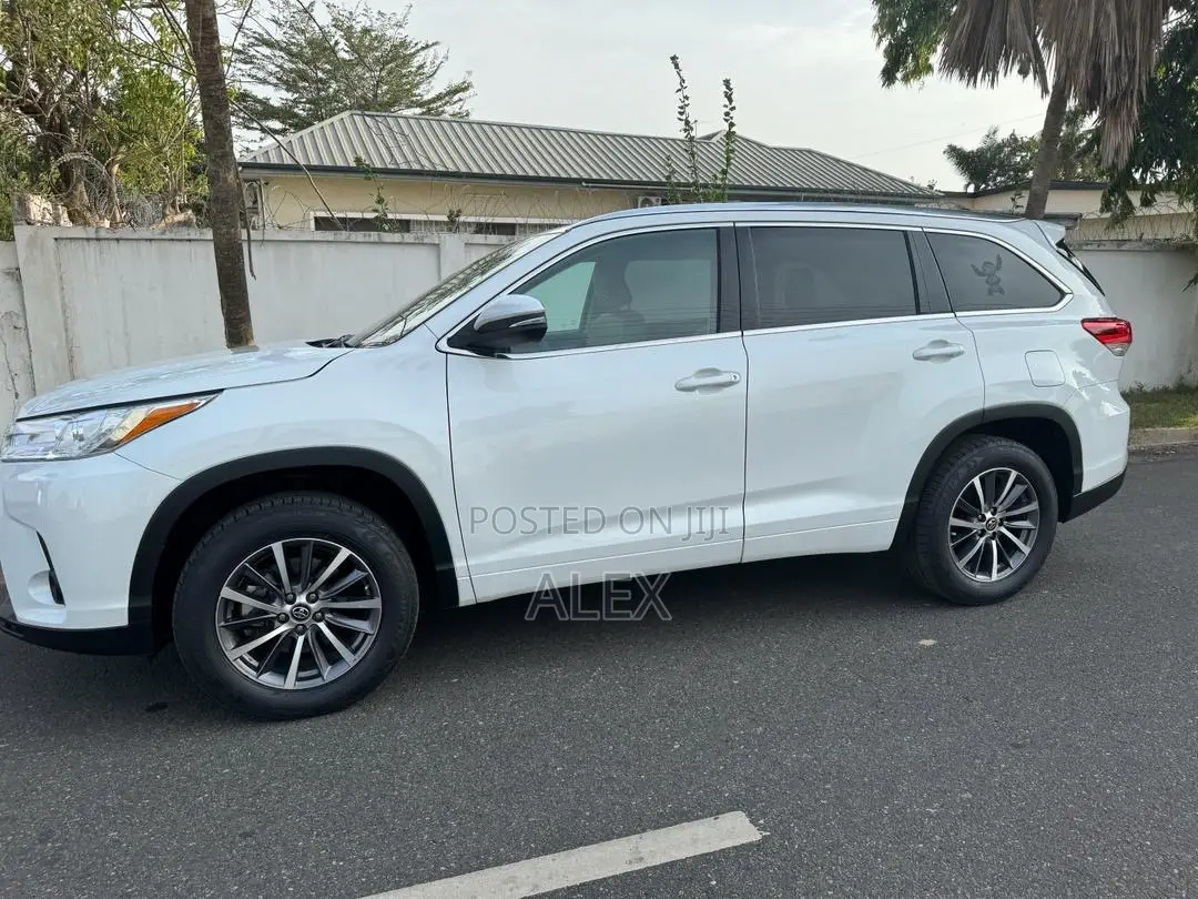 Toyota Highlander Limited 2019 White