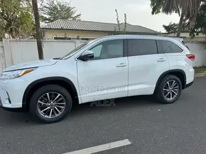 Toyota Highlander Limited 2019 White
