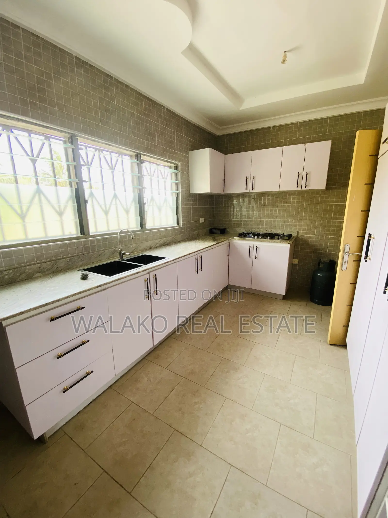 4bdrm House in Amasaman for rent
