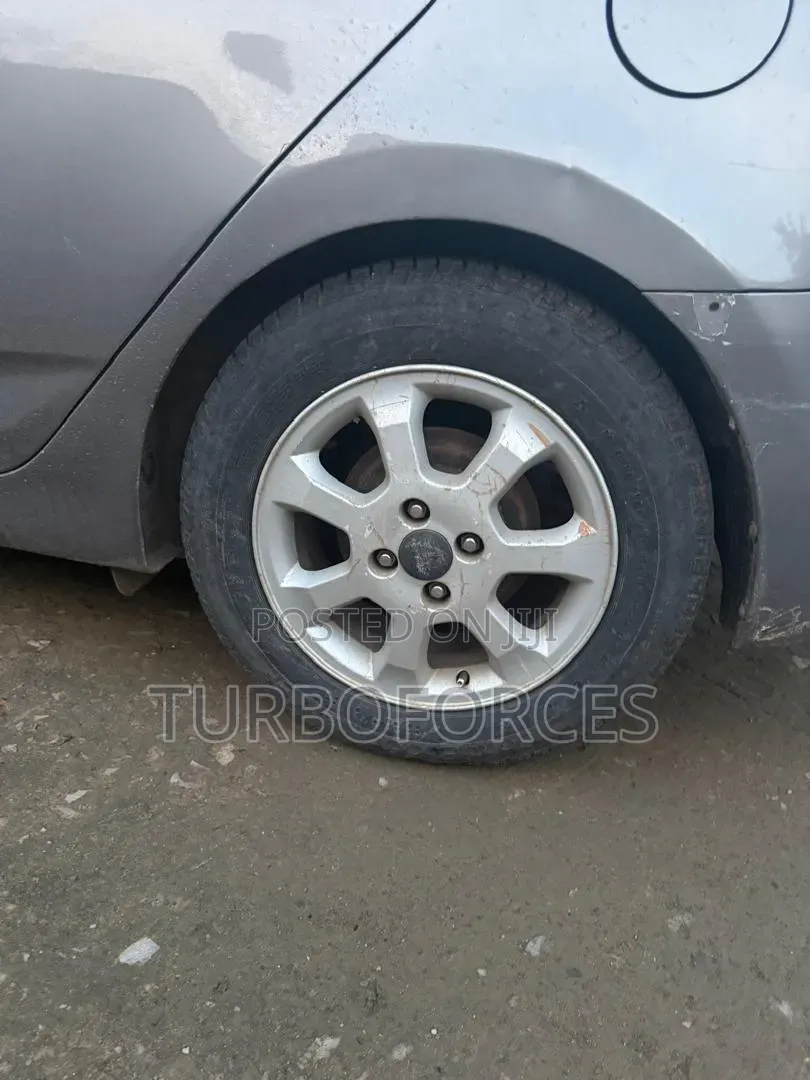 Hyundai Accent GLS 4dr Sedan (1.6L 4cyl 6A) 2015 Gray