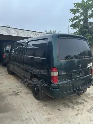 Toyota HiAce 2008 Green