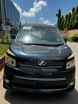 Toyota Voxy 2010 Black