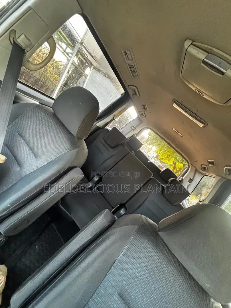 Toyota Voxy 2010 Black