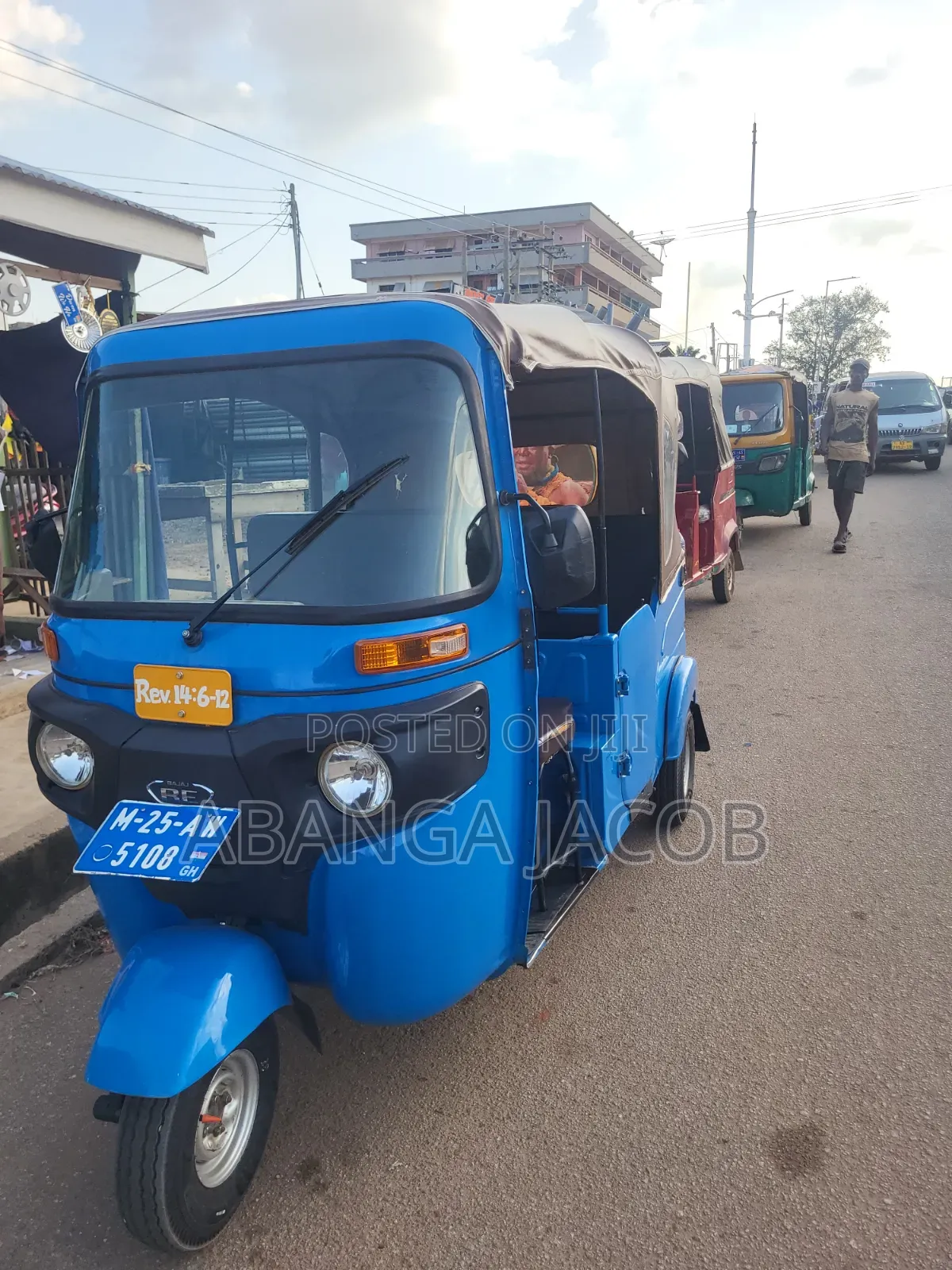 Bajaj RE 2025 Blue