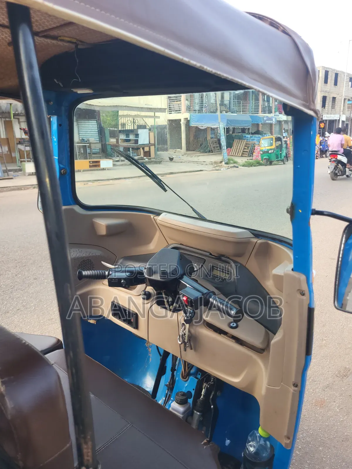 Bajaj RE 2025 Blue