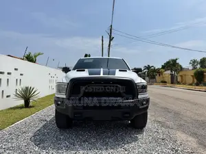 RAM 1500 Laramie Crew Cab 4WD 5.6 ft SB 2023 White