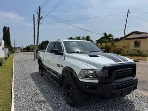 RAM 1500 Laramie Crew Cab 4WD 5.6 ft SB 2023 White