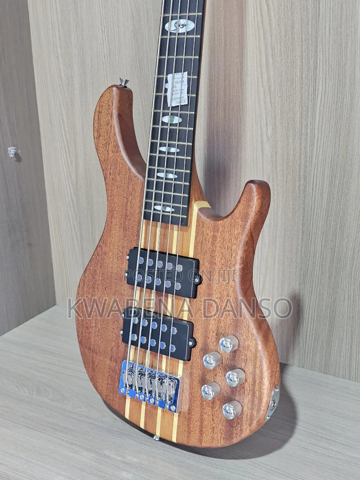 Smiger G-B50-T5 5 Strings Bass Guitar