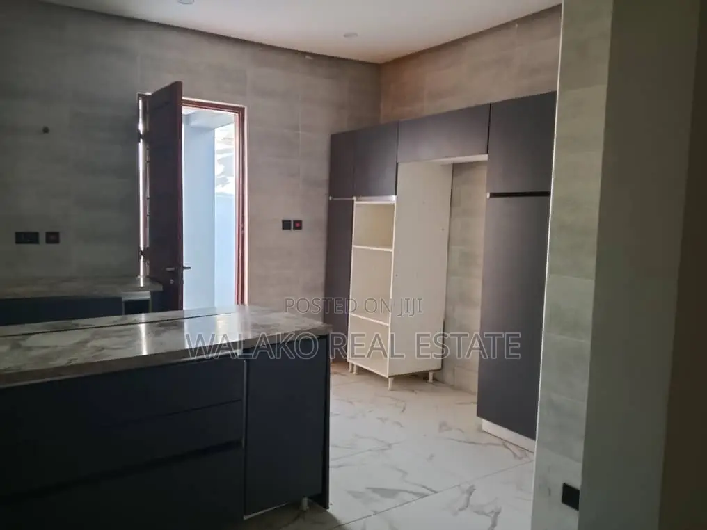 3bdrm House in Ablekuma for sale