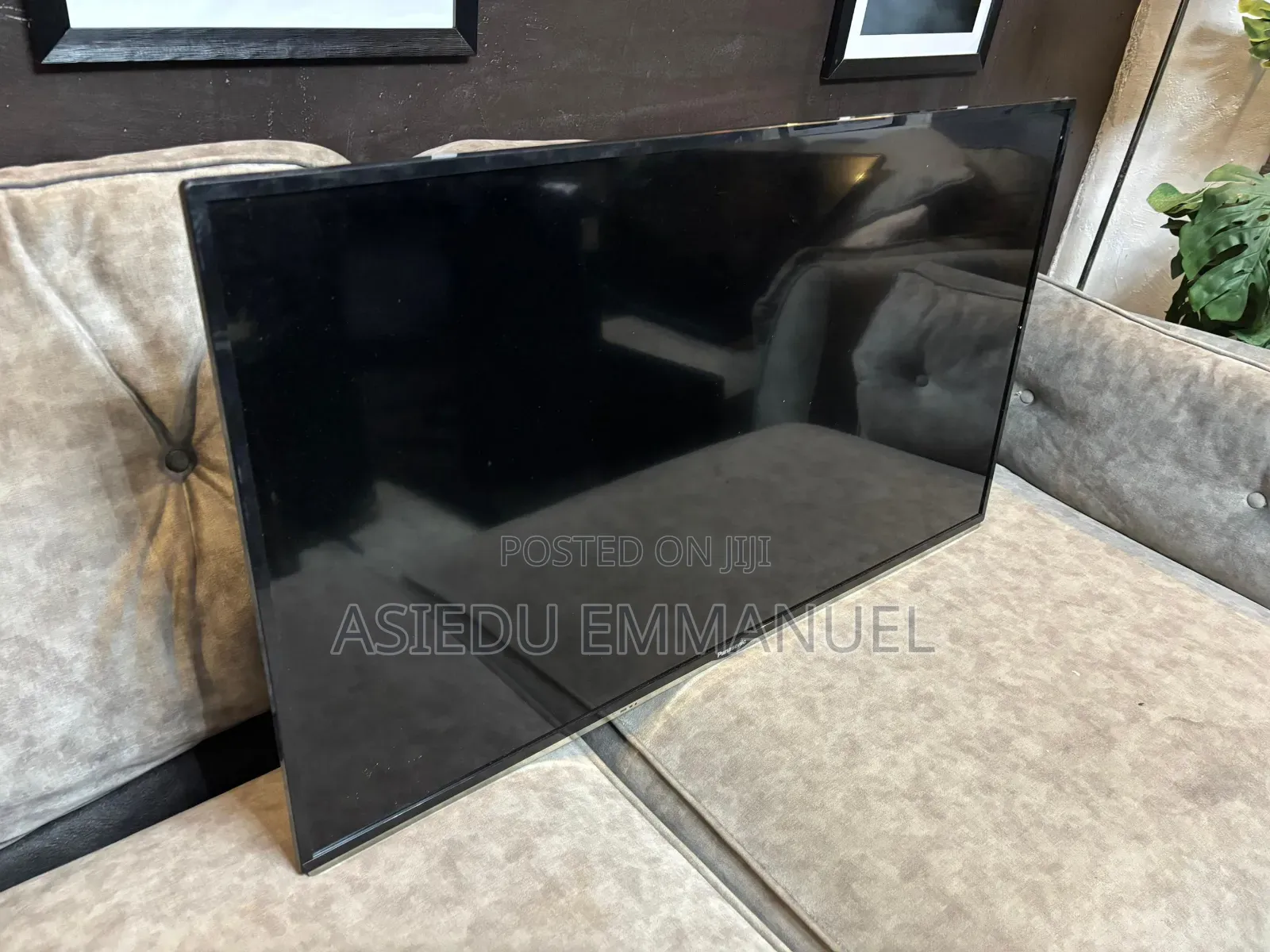 Panasonic 40inches Smart Tv