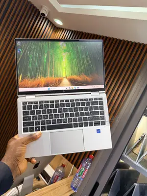 Laptop HP EliteBook 1040 G8 32GB Intel Core i7 SSD 512GB