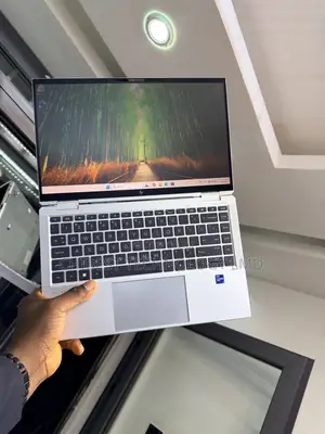 Laptop HP EliteBook 1040 G8 32GB Intel Core i7 SSD 512GB