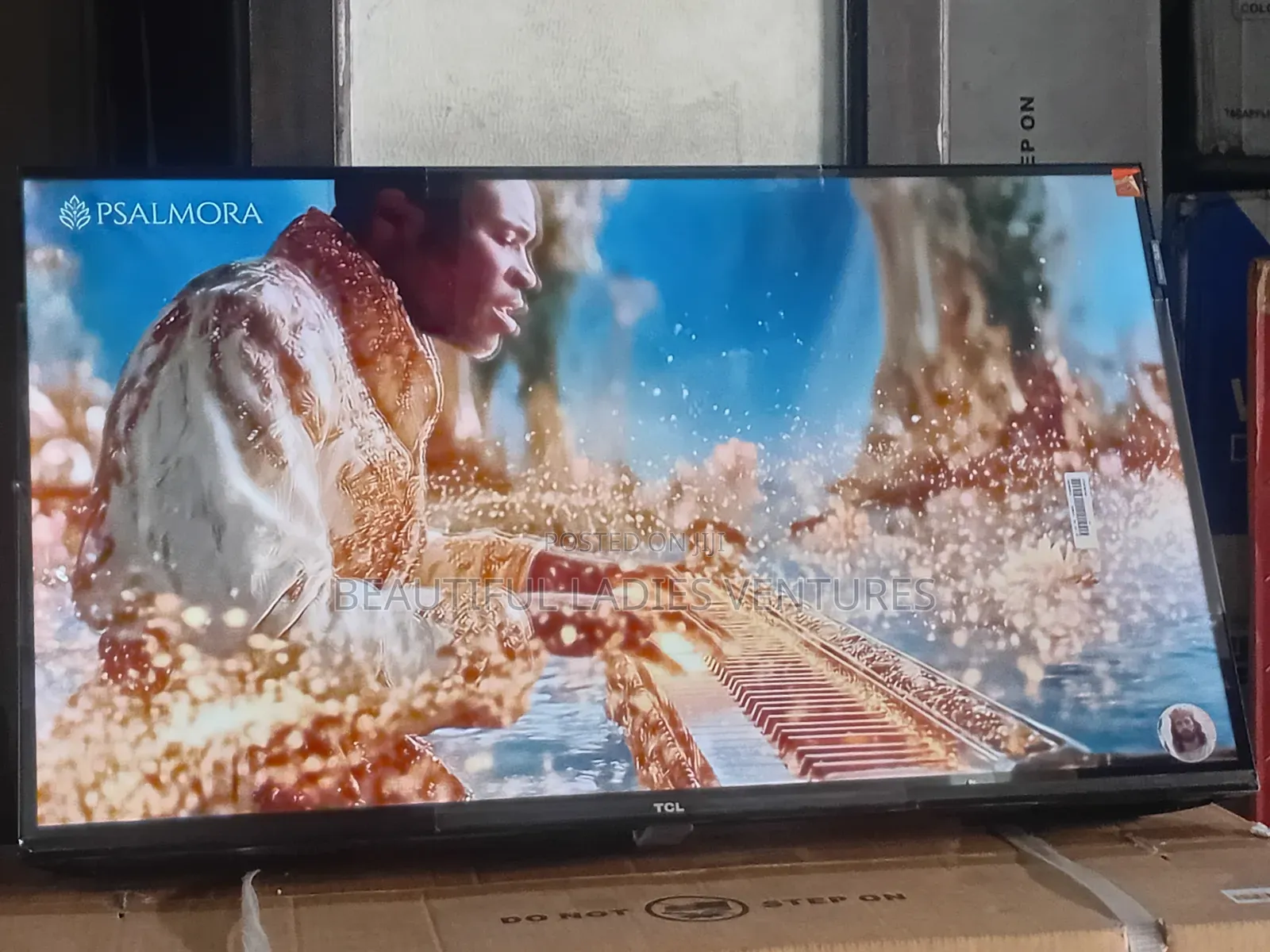 TCL 32-Inch Tv With Clear Images Smooth Motion