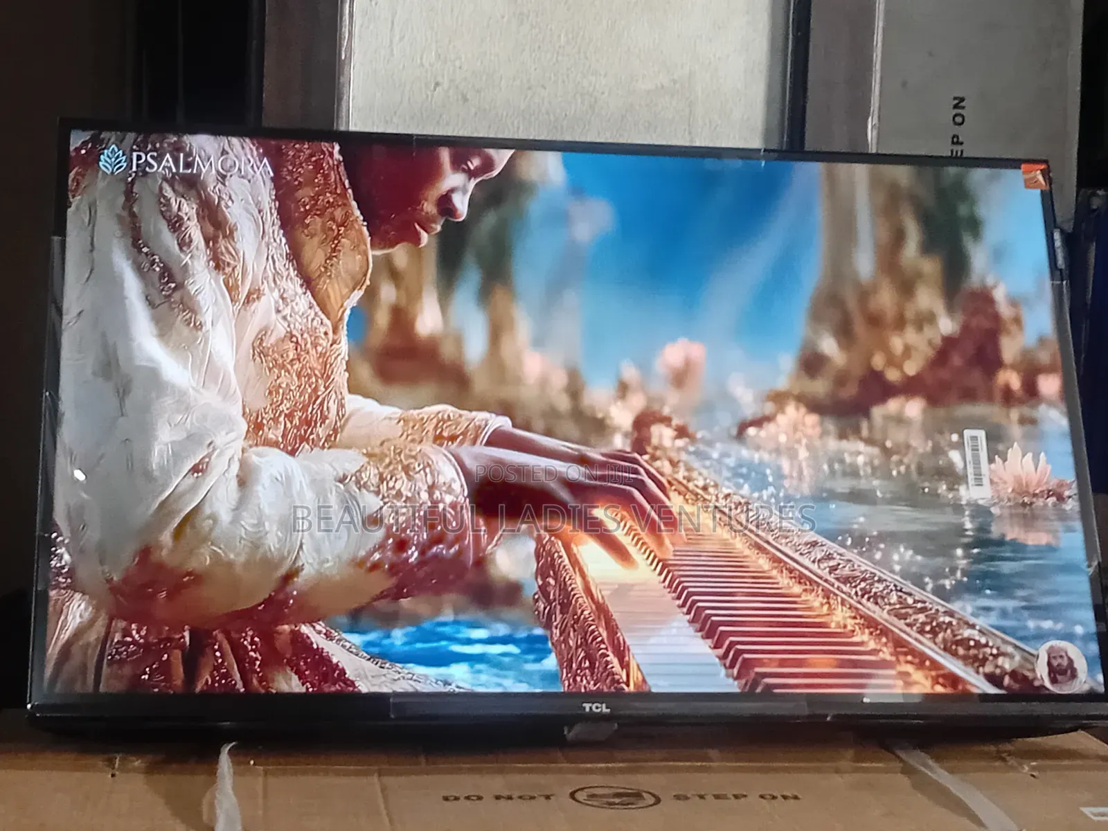 TCL 32-Inch Tv With Clear Images Smooth Motion