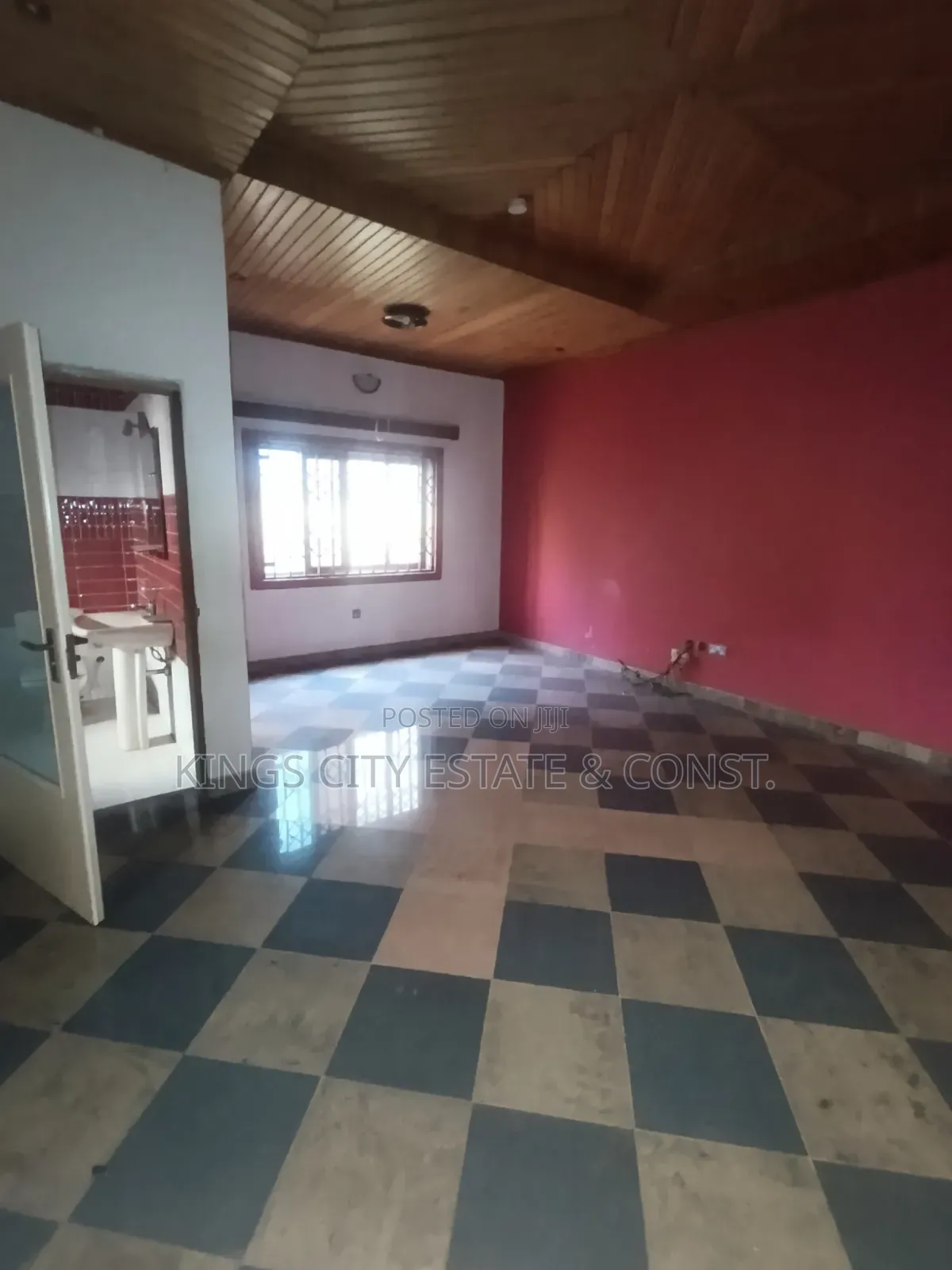 3bdrm Apartment in Whitehouse, Pokuase for rent