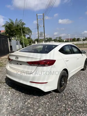 Hyundai Elantra 2017 White