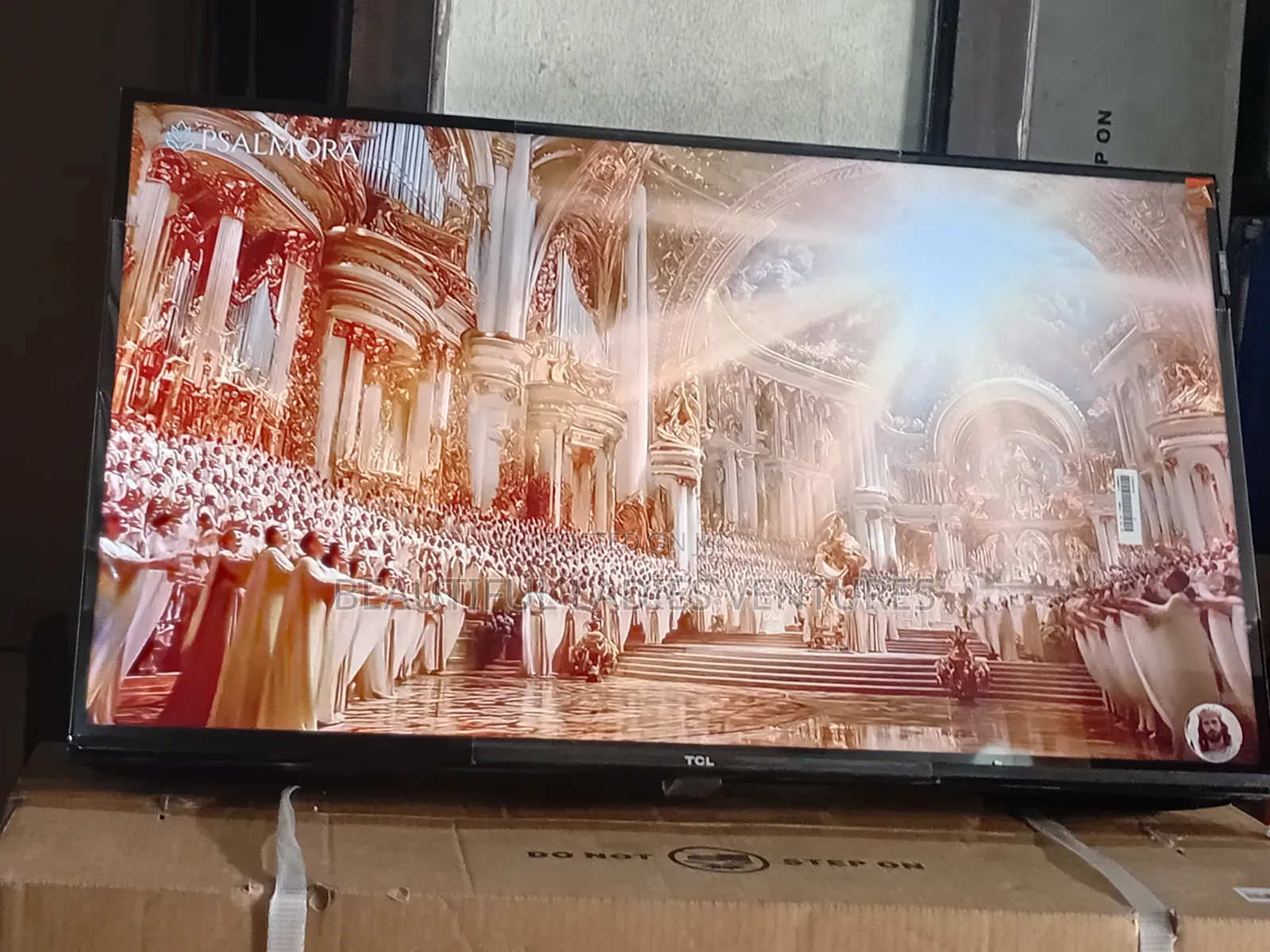 TCL 32” Led Smart Viewing Solution