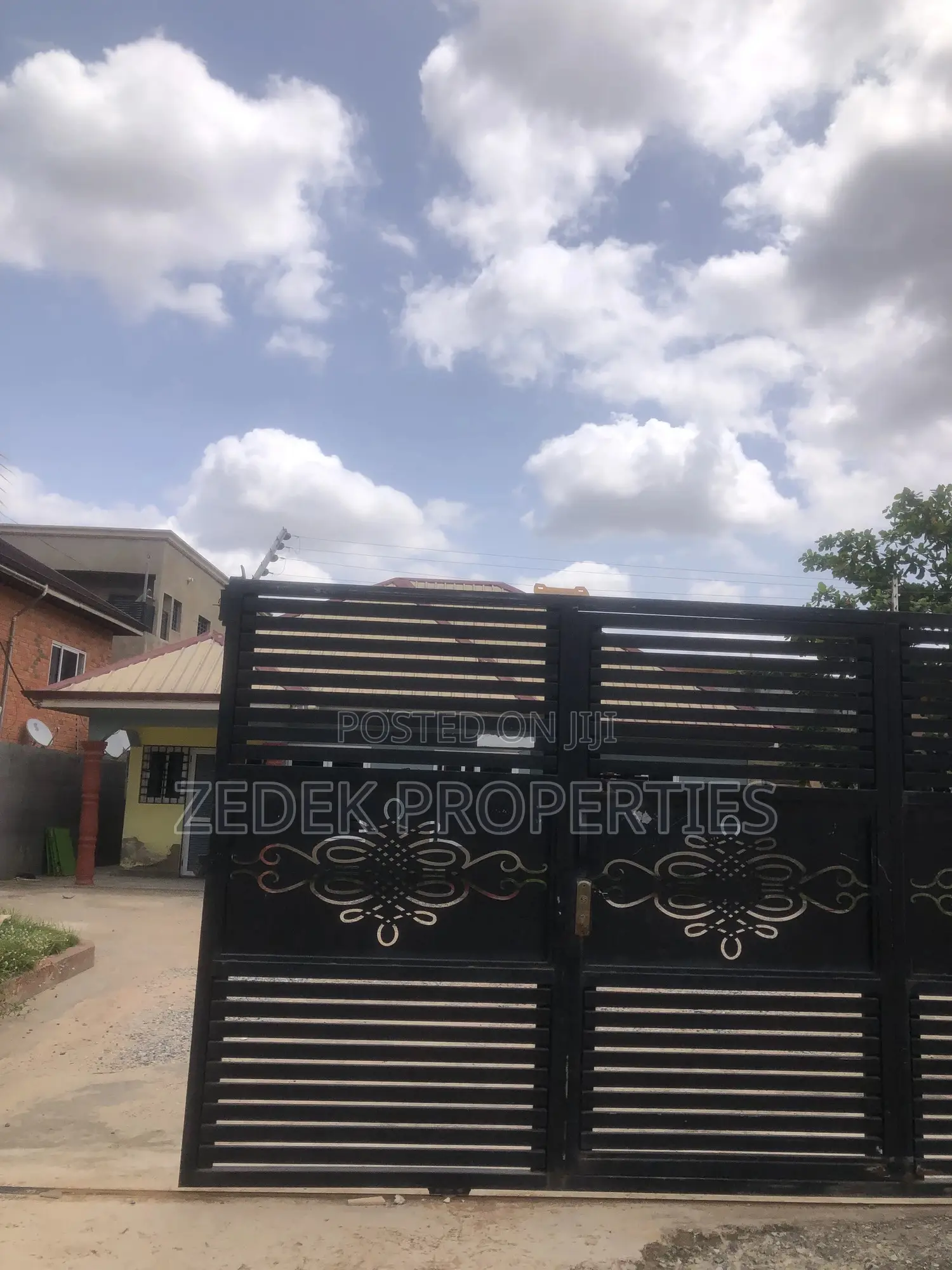 3bdrm House in Kwabenya, Ashomang Estate for rent