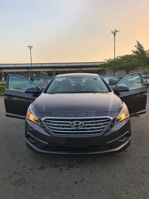 Hyundai Sonata Limited Sedan FWD (2.4L 4cyl 6A) 2017 Brown