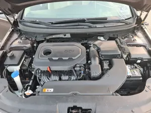 Hyundai Sonata Limited Sedan FWD (2.4L 4cyl 6A) 2017 Brown