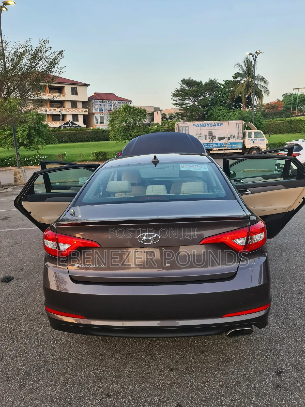 Hyundai Sonata Limited Sedan FWD (2.4L 4cyl 6A) 2017 Brown