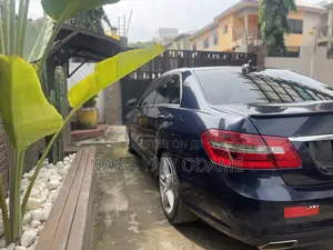Mercedes-Benz E350 Base 4Matic Sedan AWD (3.5L 6cyl 7A) 2013 Blue