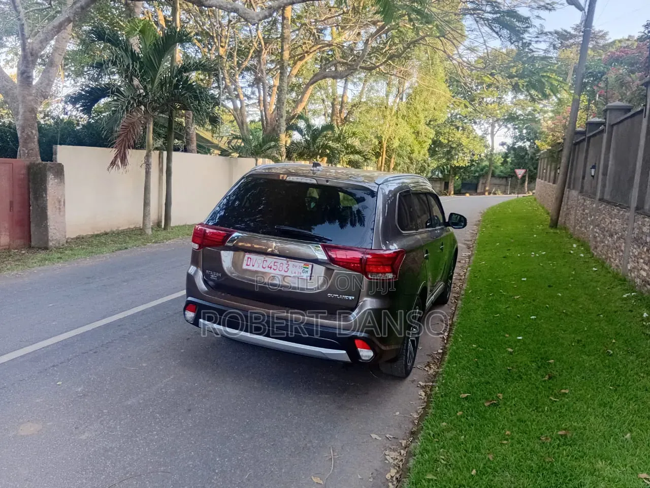Mitsubishi Outlander SEL AWC 2018 Gray
