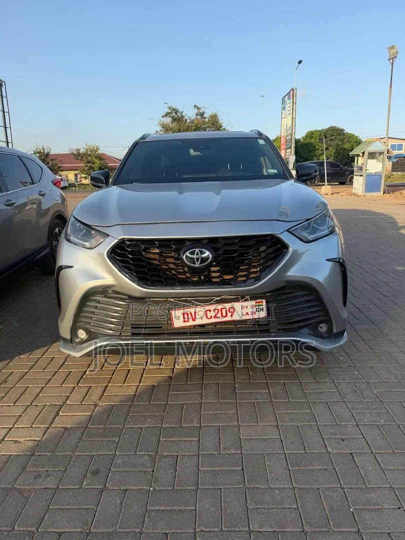 Toyota Highlander XSE 2022 Silver