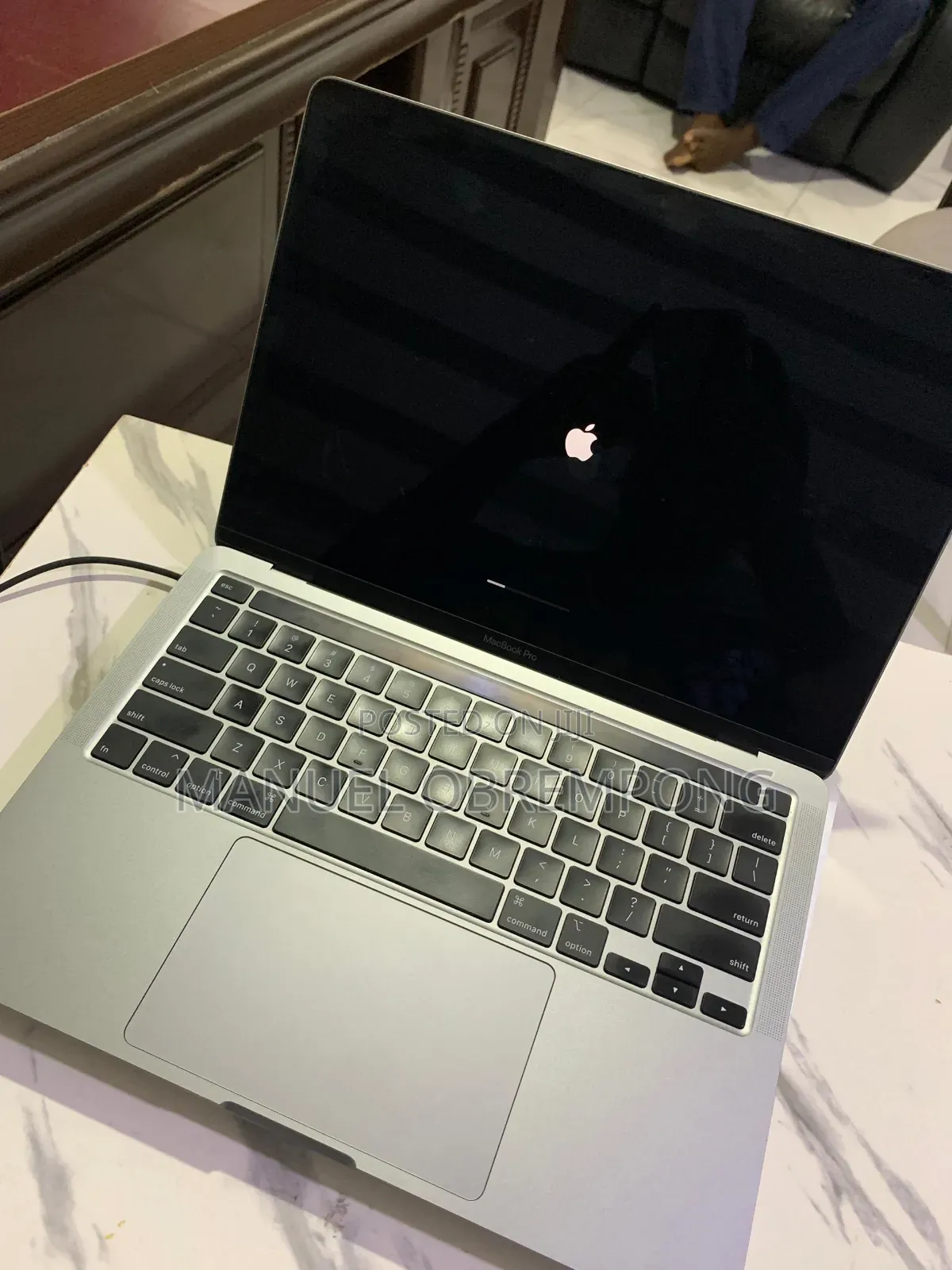 Laptop Apple MacBook Pro 2020 16GB Intel Core i5 SSD 512GB